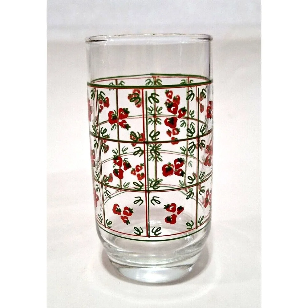 Vintage Set of 4 Anchor Hocking Strawberry and Lattice Drinking Glasses Cottage